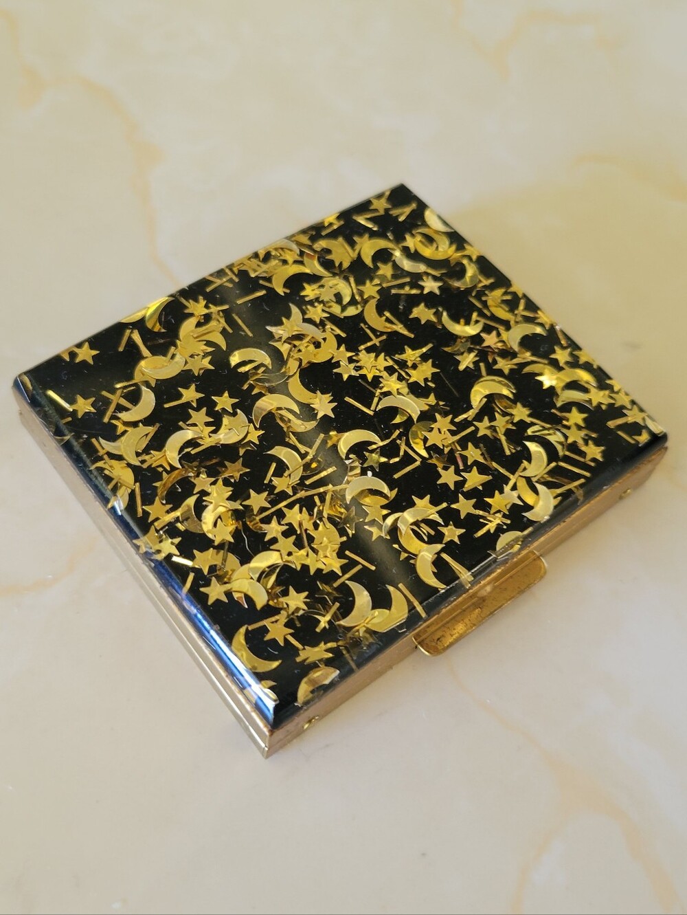 Vintage S.F. Co. 5th AVENUE 50's Lucite  Compact With Moon and Stars Confetti
